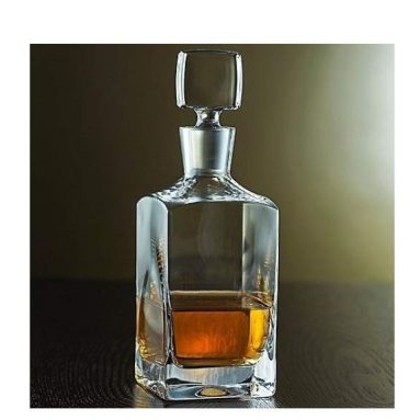 Old Fashioned Crystal Whiskey Decanter
